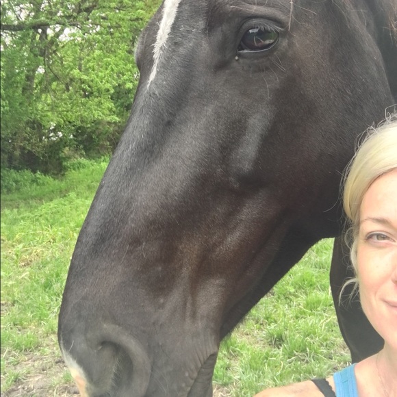 Meet your Posher - Picture 2 of 2